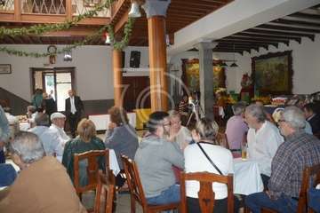 El Casino de Telde homenajea a 18 socios y al que fuera su conserje durante 40 años (Foto TA y TF)